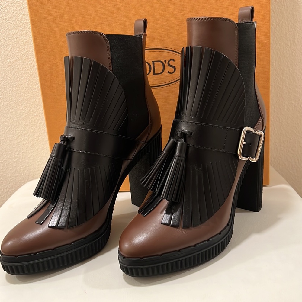 Tod's Gomma T115 64A Tron Ghetta Bootie